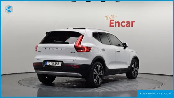 VOLVO XC40 B4 INSCRIPTION