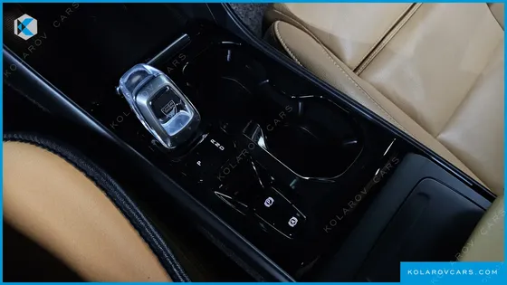 VOLVO XC40 B4 INSCRIPTION