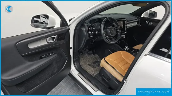 VOLVO XC40 B4 INSCRIPTION