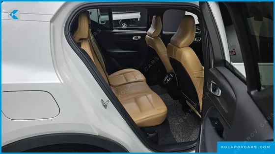 VOLVO XC40 B4 INSCRIPTION