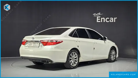 TOYOTA CAMRY HYBRID XLE
