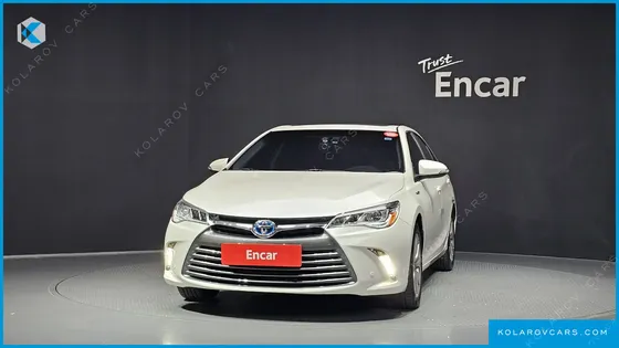 TOYOTA CAMRY HYBRID XLE