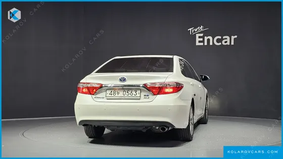 TOYOTA CAMRY HYBRID XLE