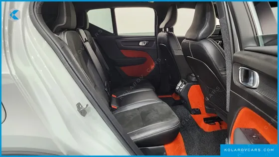 VOLVO XC40 T4 R-DESIGN
