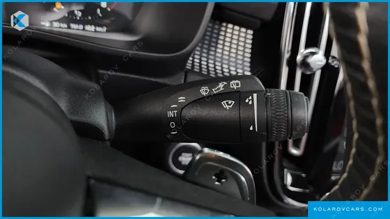 VOLVO XC40 T4 R-DESIGN