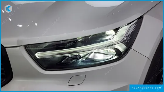 VOLVO XC40 T4 R-DESIGN