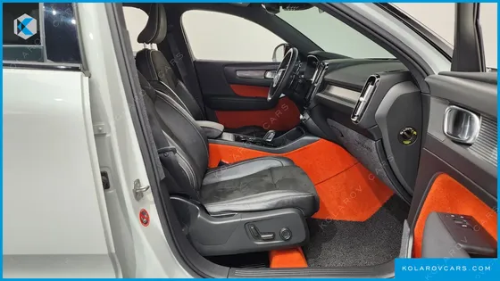 VOLVO XC40 T4 R-DESIGN