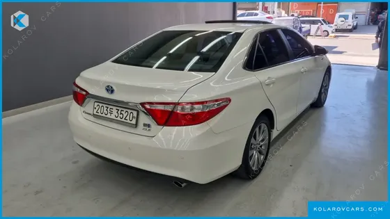 TOYOTA CAMRY HYBRID XLE