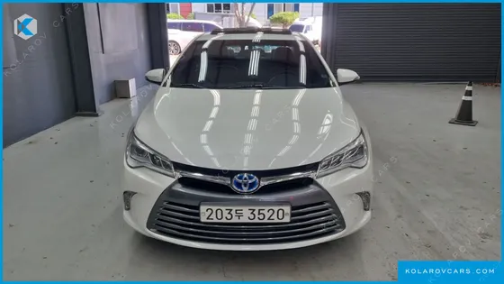 TOYOTA CAMRY HYBRID XLE