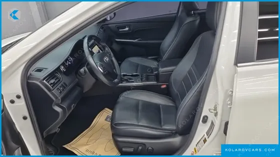 TOYOTA CAMRY HYBRID XLE