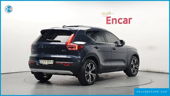 VOLVO XC40 B4 INSCRIPTION