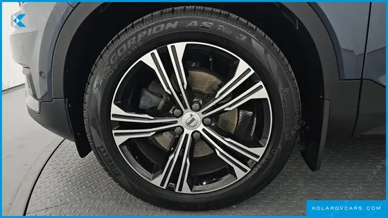 VOLVO XC40 B4 INSCRIPTION