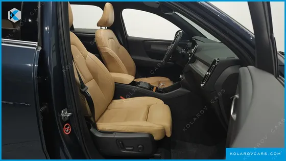 VOLVO XC40 B4 INSCRIPTION