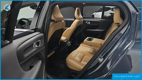 VOLVO XC40 B4 INSCRIPTION