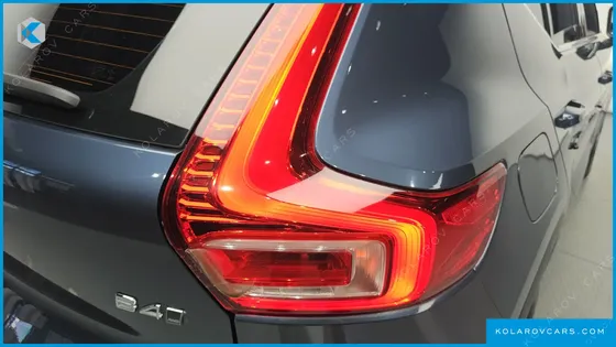VOLVO XC40 B4 INSCRIPTION