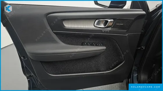 VOLVO XC40 B4 INSCRIPTION