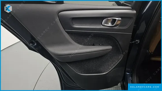 VOLVO XC40 B4 INSCRIPTION