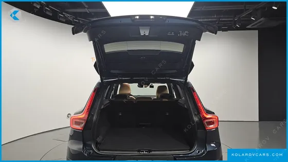 VOLVO XC40 B4 INSCRIPTION