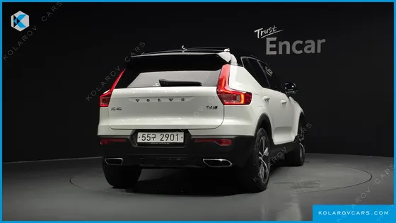 VOLVO XC40 T4 R-DESIGN