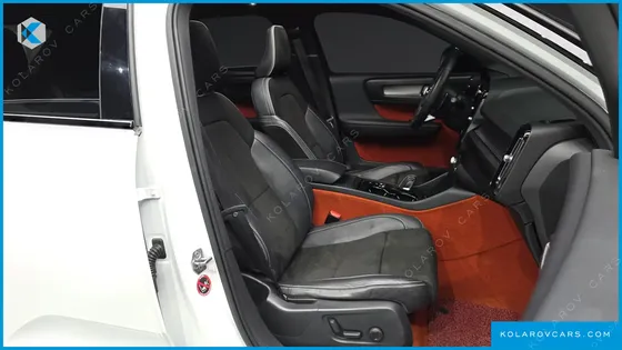 VOLVO XC40 T4 R-DESIGN