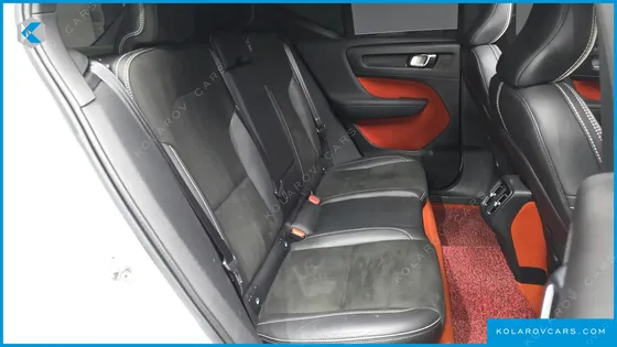 VOLVO XC40 T4 R-DESIGN