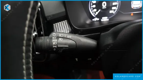 VOLVO XC40 T4 R-DESIGN