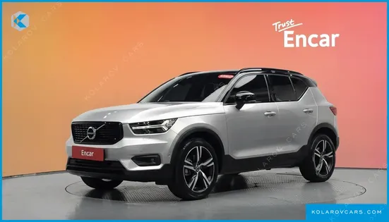 VOLVO XC40 T4 R-DESIGN
