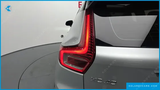VOLVO XC40 T4 R-DESIGN