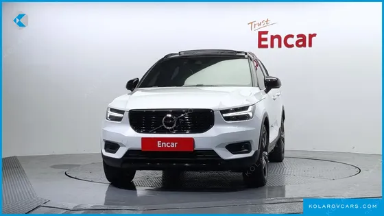 VOLVO XC40 B4 R-DESIGN