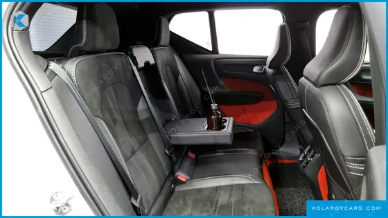 VOLVO XC40 B4 R-DESIGN