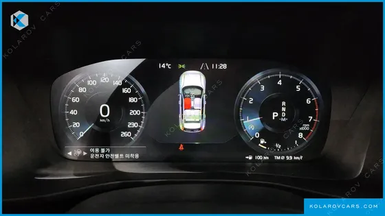VOLVO XC40 T4 R-DESIGN