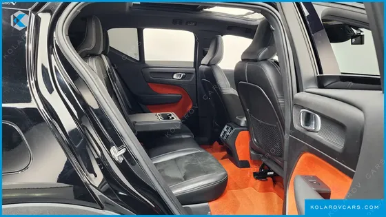 VOLVO XC40 T4 R-DESIGN