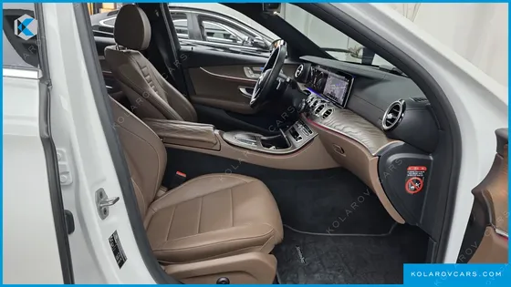 MERCEDES E-CLASS E300E 4MATIC EXCLUSIVE