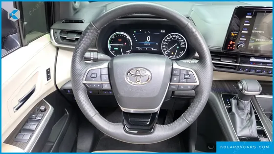 TOYOTA SIENNA 2.5 HYBRID AWD