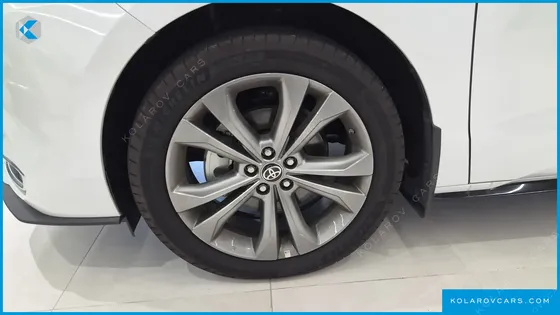 TOYOTA SIENNA 2.5 HYBRID 2WD