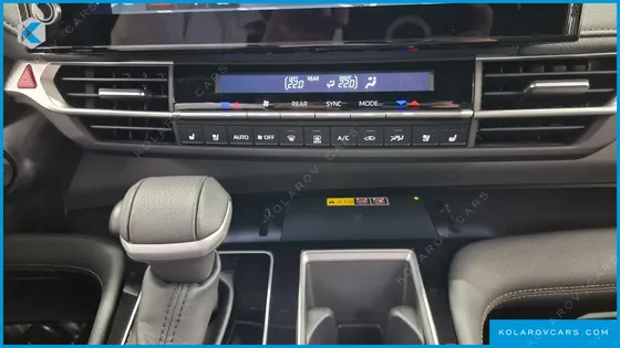 TOYOTA SIENNA 2.5 HYBRID 2WD