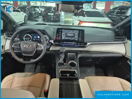 TOYOTA SIENNA 2.5 HYBRID 2WD