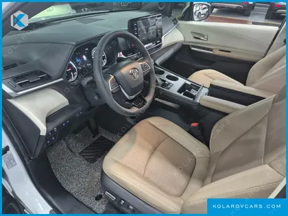 TOYOTA SIENNA 2.5 HYBRID 2WD