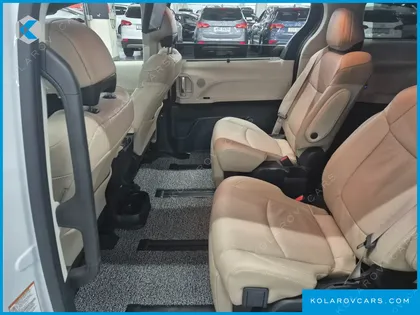 TOYOTA SIENNA 2.5 HYBRID 2WD