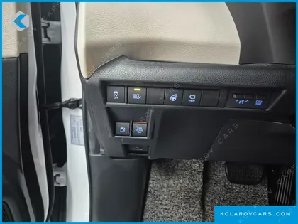 TOYOTA SIENNA 2.5 HYBRID 2WD
