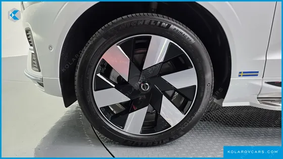 VOLVO XC60 T8 ULTRA BRIGHT