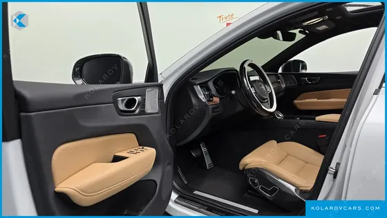 VOLVO XC60 T8 ULTRA BRIGHT