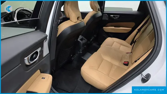 VOLVO XC60 T8 ULTRA BRIGHT