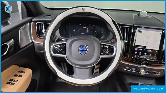 VOLVO XC60 T8 ULTRA BRIGHT