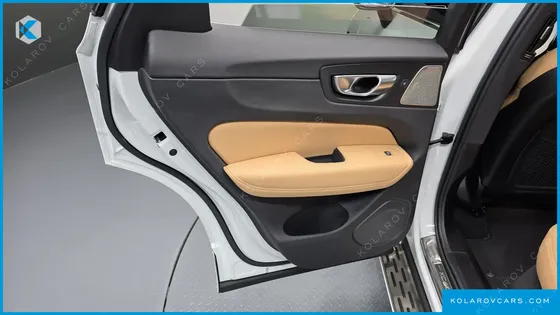 VOLVO XC60 T8 ULTRA BRIGHT