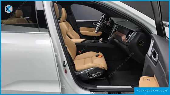 VOLVO XC60 T8 ULTRA BRIGHT