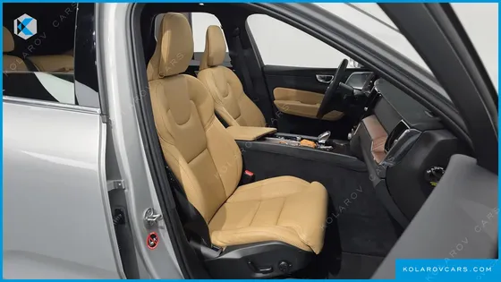 VOLVO XC60 B5 ULTIMATE BRIGHT