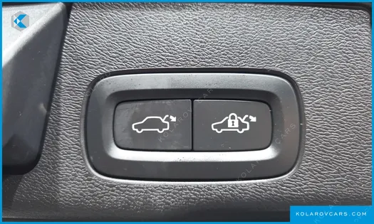VOLVO XC60 B5 ULTIMATE BRIGHT