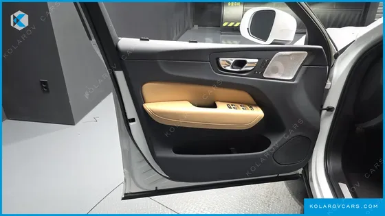 VOLVO XC60 T8 ULTIMATE BRIGHT