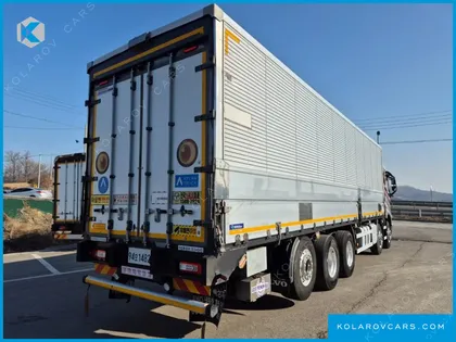 VOLVO CARGO TRUCK 10X4
